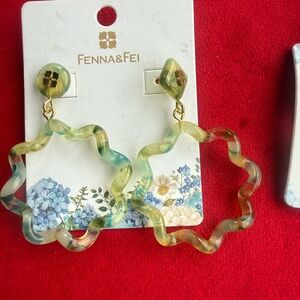 Fenna & Fei Green Multicolor Wave Hoop Earrings